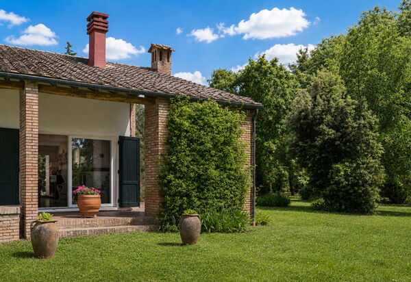 Casa Mancini, Holiday Villa, San Galgano: Autumn, Balcony / Terrace / Patio, Garden, Spring, Summer