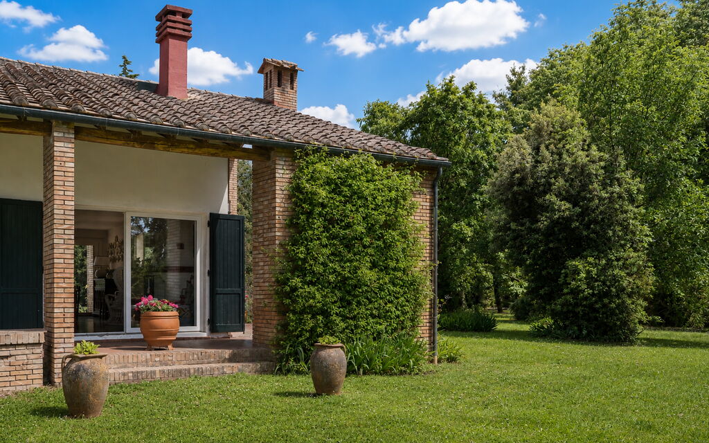 Casa Mancini, Holiday Villa, San Galgano: Autumn, Balcony / Terrace / Patio, Garden, Spring, Summer
