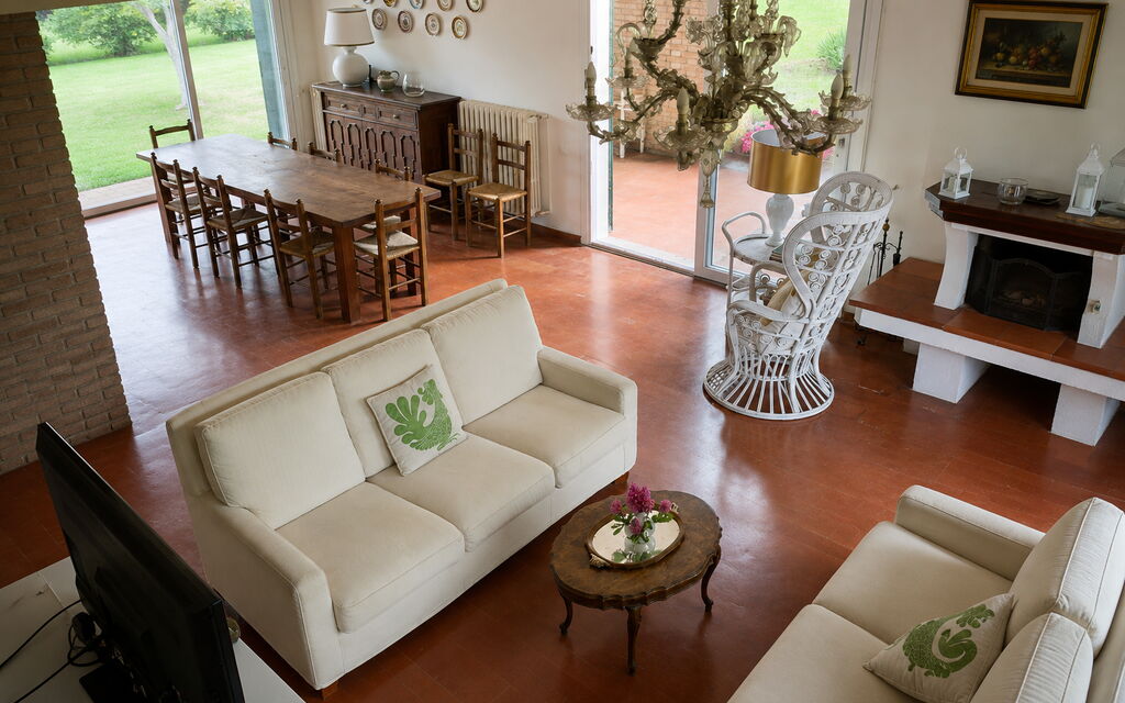 Casa Mancini, Holiday Villa, San Galgano: Autumn, Dining Room, Living Room, Spring, Summer