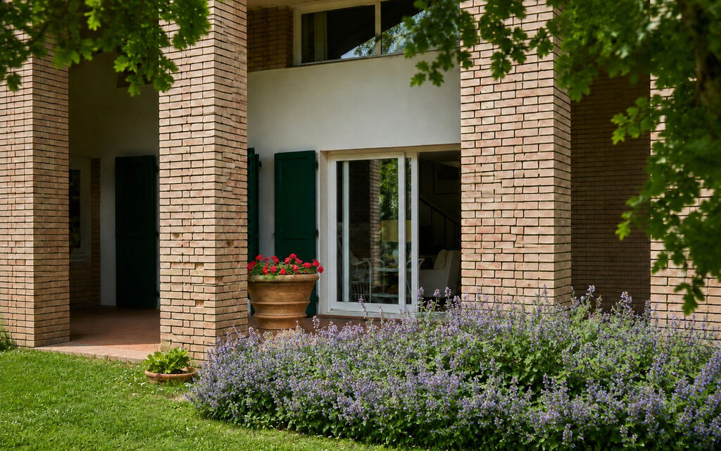 Casa Mancini, Holiday Villa, San Galgano: Autumn, Balcony / Terrace / Patio, Garden, Spring, Summer