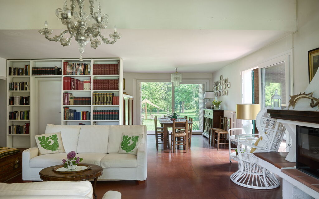 Casa Mancini, Holiday Villa, San Galgano: Autumn, Dining Room, Living Room, Spring, Summer