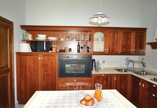 Villa Santa Chiara: Autunno, Cucina, Estate, Primavera