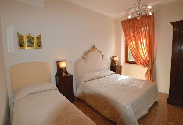Villa Santa Chiara: Autunno, Camera da letto, Estate, Primavera