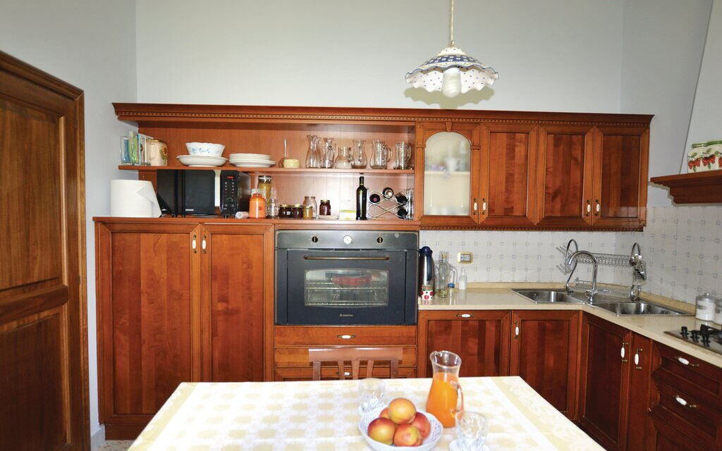 Villa Santa Chiara: Autumn, Kitchen, Spring, Summer