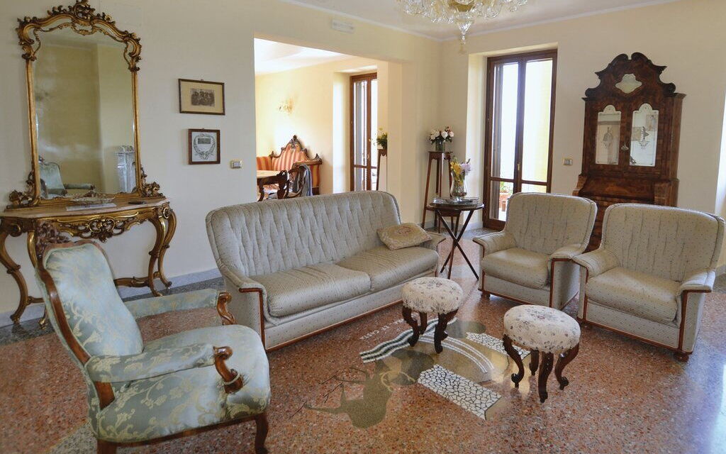 Villa Santa Chiara: Autumn, Living Room, Spring, Summer