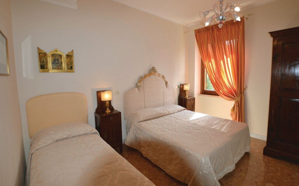 Villa Santa Chiara: Autumn, Bedroom, Spring, Summer