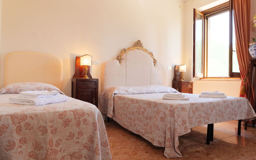 Villa Santa Chiara: Autumn, Bedroom, Spring, Summer