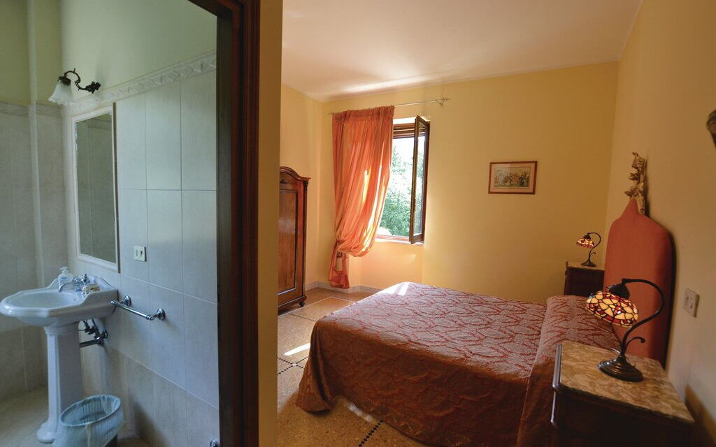Villa Santa Chiara: Autumn, Bedroom, Spring, Summer