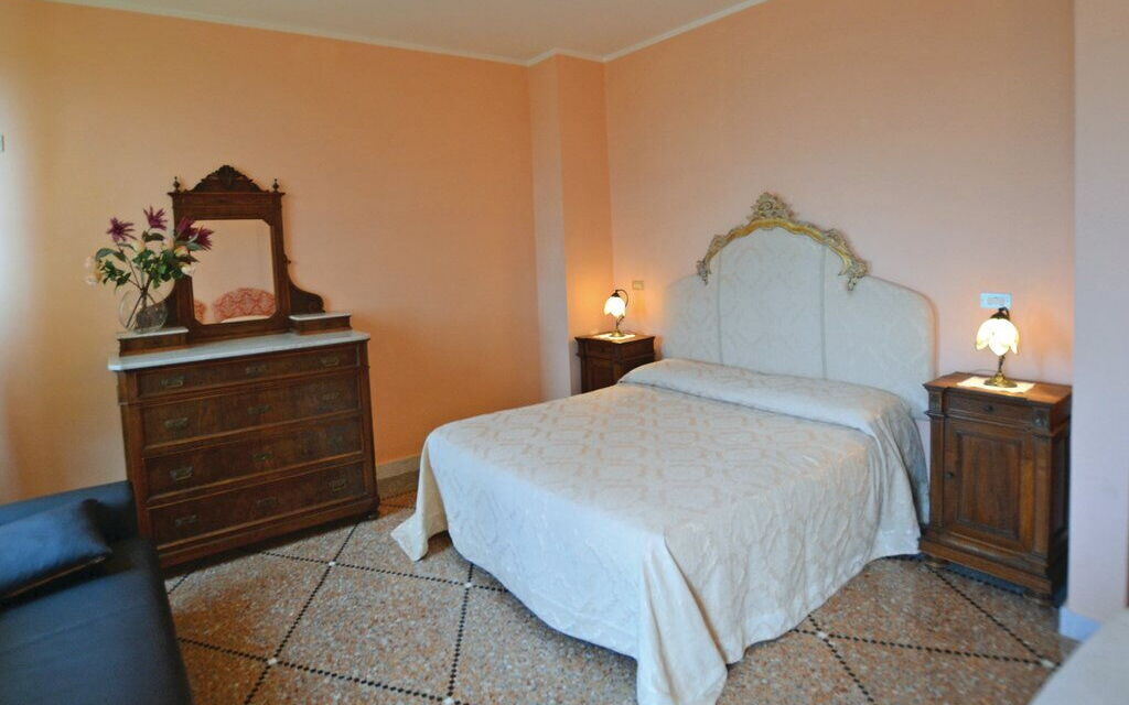 Villa Santa Chiara: Autumn, Bedroom, Spring, Summer