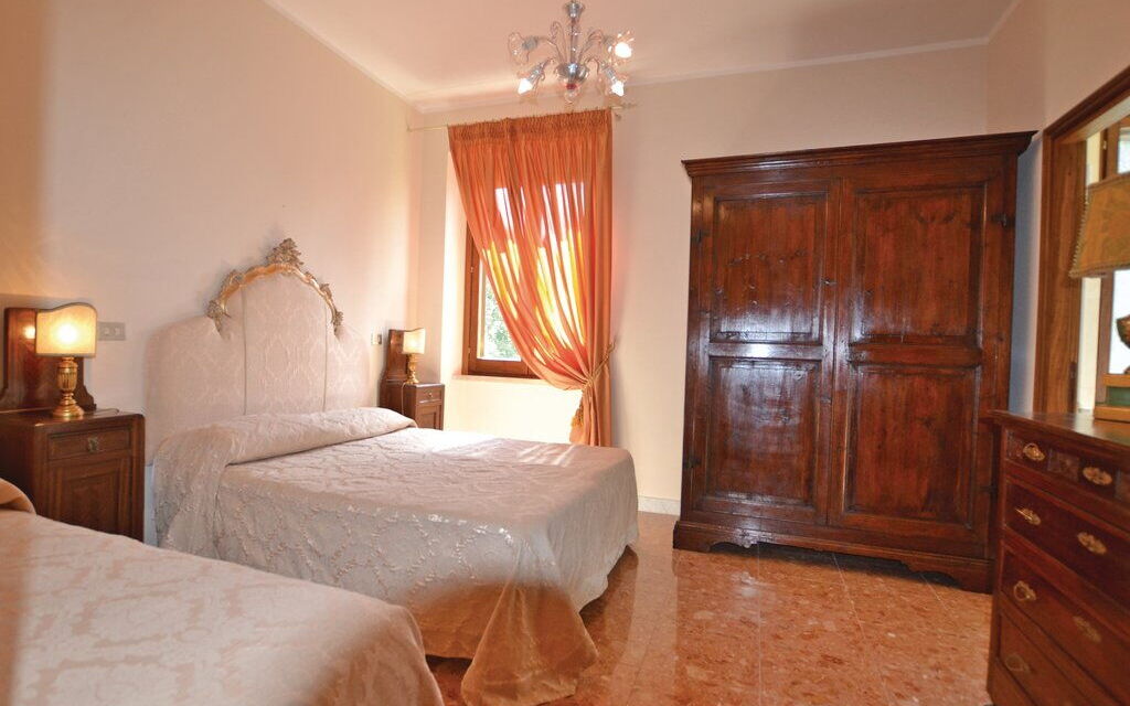Villa Santa Chiara: Autumn, Bedroom, Spring, Summer