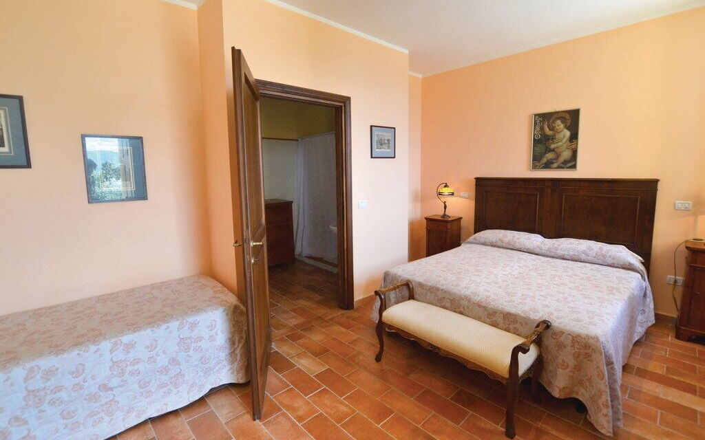 Villa Santa Chiara: Autumn, Bedroom, Spring, Summer
