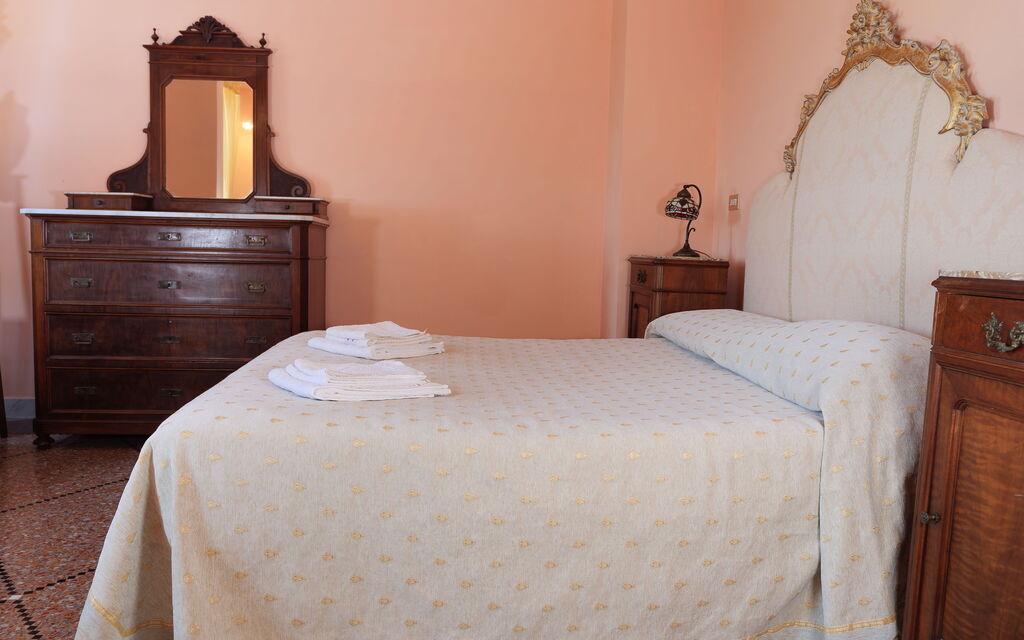 Villa Santa Chiara: Autumn, Bedroom, Spring, Summer