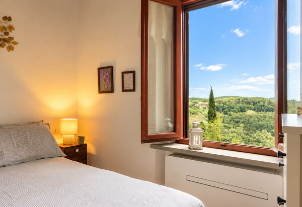 La Veduta - la Finestra su Castelfalfi: Autunno, Camera da letto, Estate, Primavera
