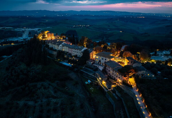 La Veduta - la Finestra su Castelfalfi: Autunno, Estate, Primavera, Vista Panoramica
