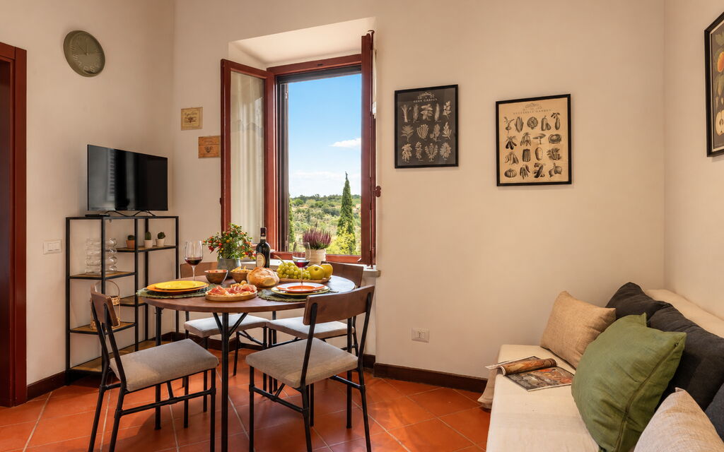 La Veduta - la Finestra su Castelfalfi: Autumn, Living Room, Spring, Summer
