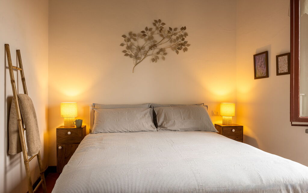La Veduta - la Finestra su Castelfalfi: Autumn, Bedroom, Spring, Summer