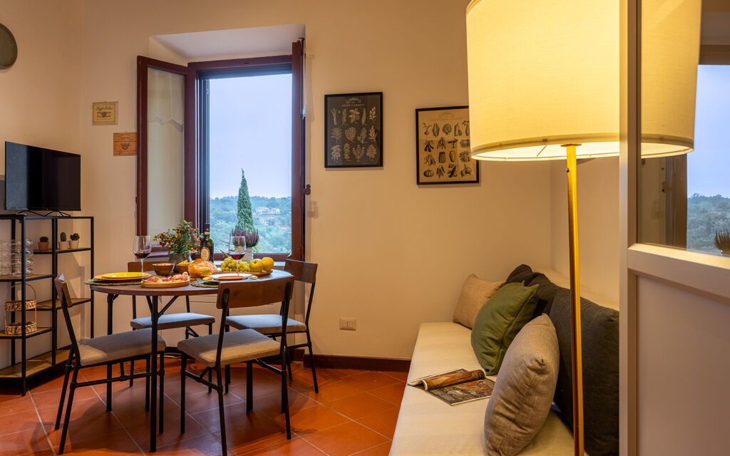 La Veduta - la Finestra su Castelfalfi: Autumn, Living Room, Spring, Summer