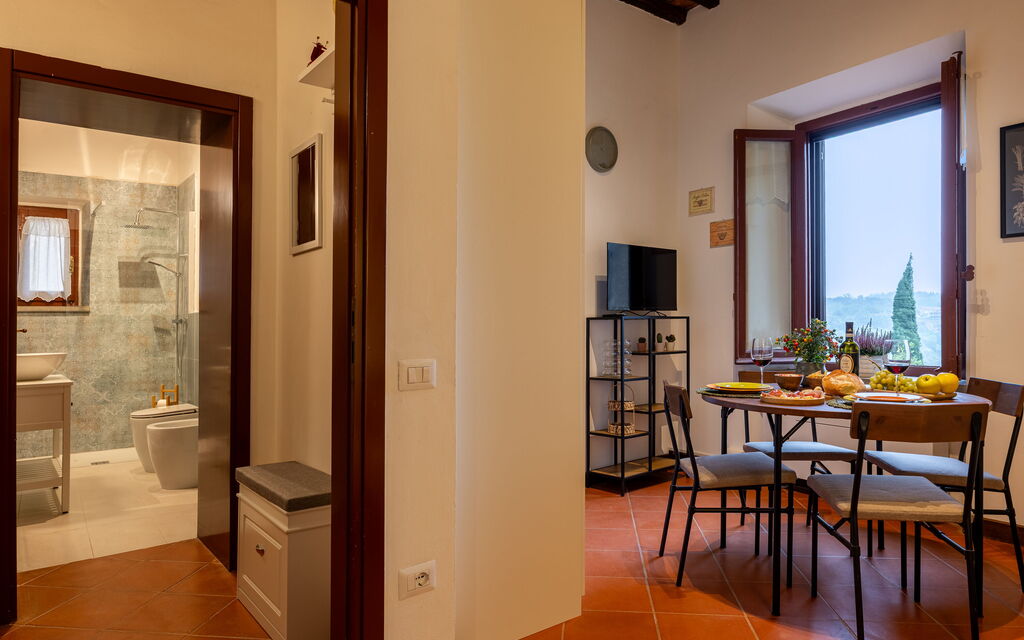 La Veduta - la Finestra su Castelfalfi: Autumn, Bathroom, Living Room, Spring, Summer