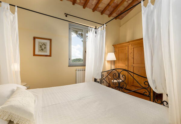 La Certaldina, Luna Apartment: Autumn, Bedroom, Spring, Summer