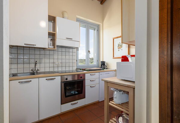 La Certaldina, Luna Apartment: Autumn, Kitchen, Spring, Summer