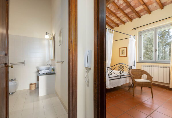 La Certaldina, Luna Apartment: Autumn, Bathroom, Bedroom, Spring, Summer