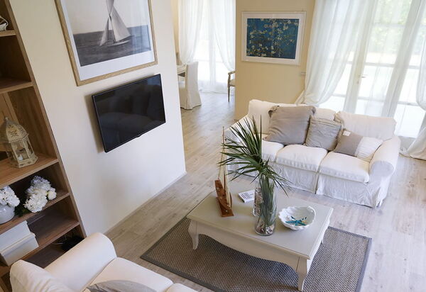 The Pool Villa in Forte dei Marmi: Autumn, Living Room, Spring, Summer