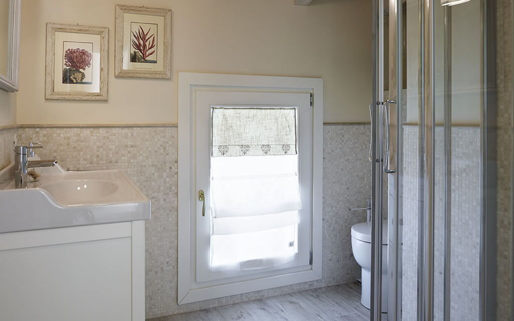 The Pool Villa in Forte dei Marmi: Autumn, Bathroom, Spring, Summer