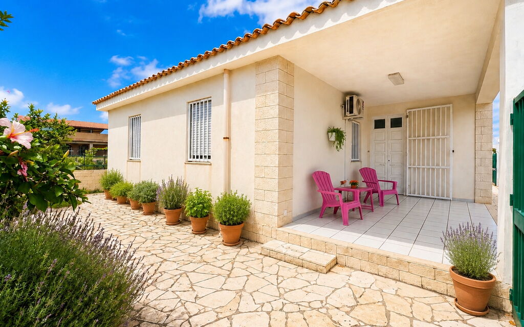 Villa Franca: Autunno, Balcone / Terrazza / Patio, Estate, Giardino, Primavera