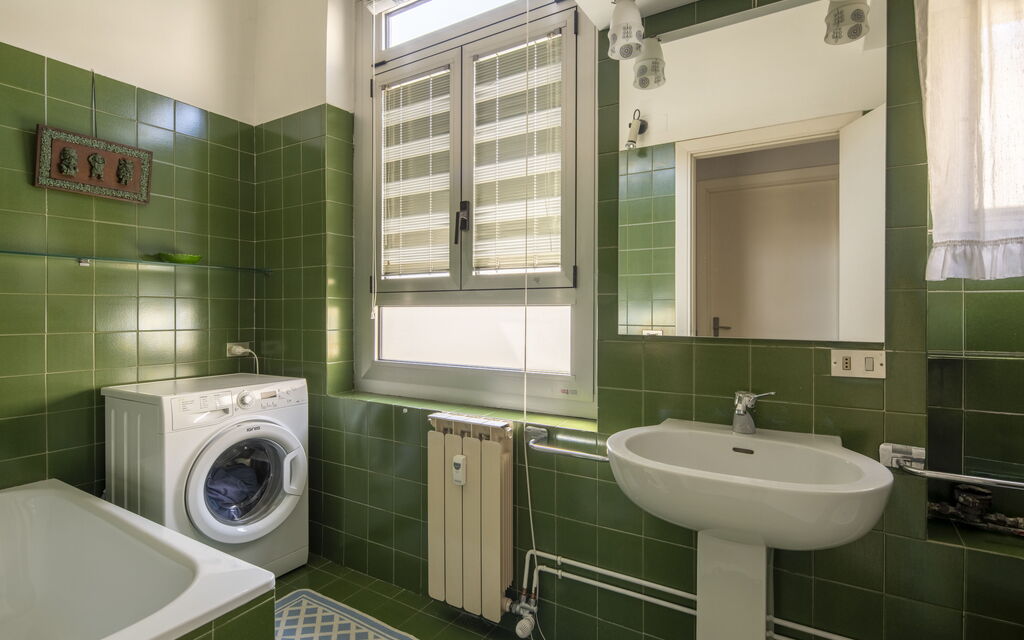 La Terrazza in Centro, Genova: Autumn, Bathroom, Spring, Summer