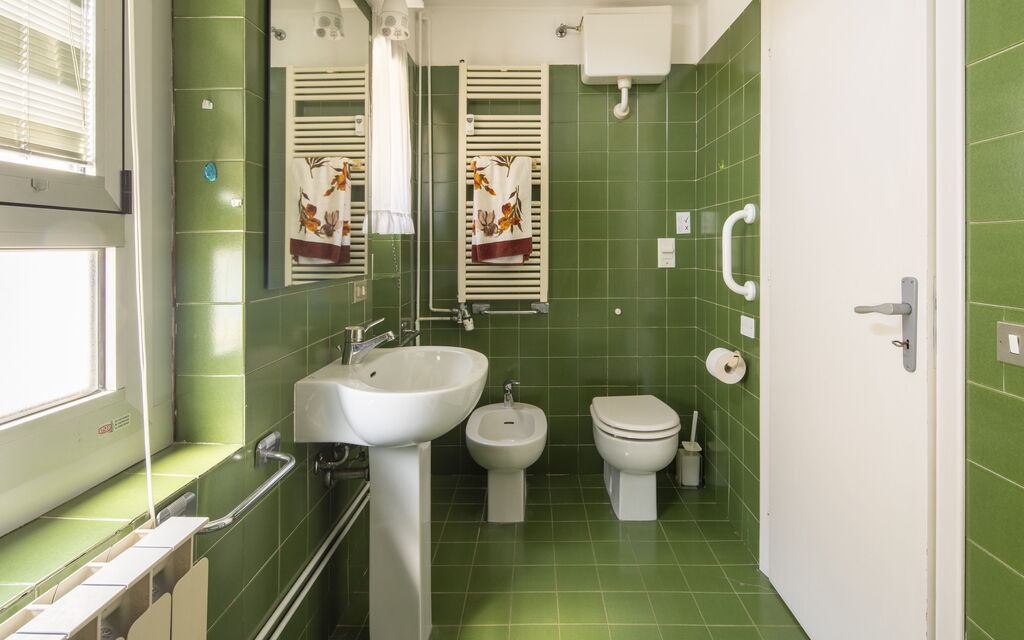 La Terrazza in Centro, Genova: Autumn, Bathroom, Spring, Summer