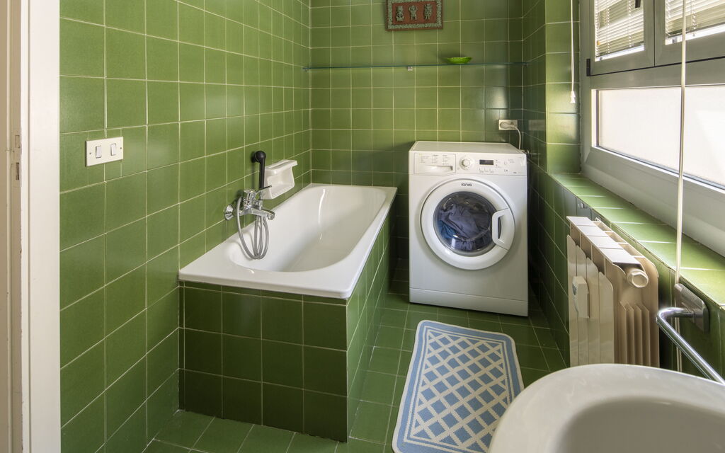 La Terrazza in Centro, Genova: Autumn, Bathroom, Spring, Summer