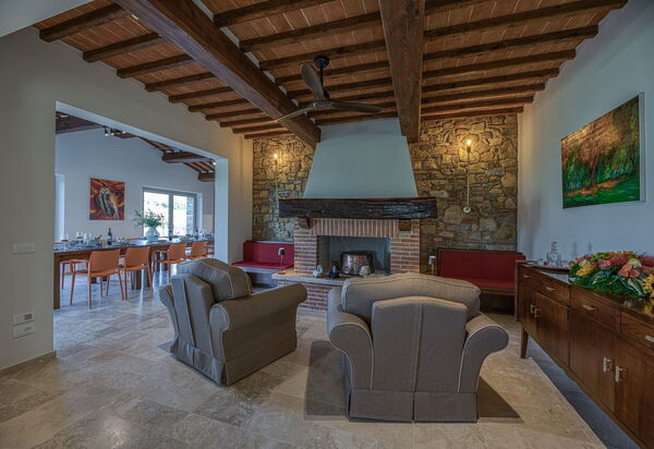 La Calcinaia Country House, Bucine: Autumn, Living Room, Spring, Summer