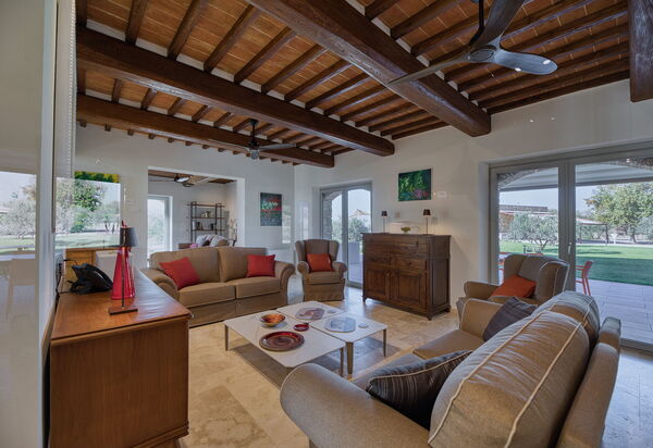 La Calcinaia Country House, Bucine: Autumn, Living Room, Spring, Summer