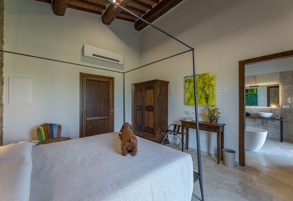 La Calcinaia Country House, Bucine: Autumn, Bedroom, Spring, Summer
