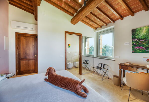 La Calcinaia Country House, Bucine: Autumn, Bedroom, Spring, Summer