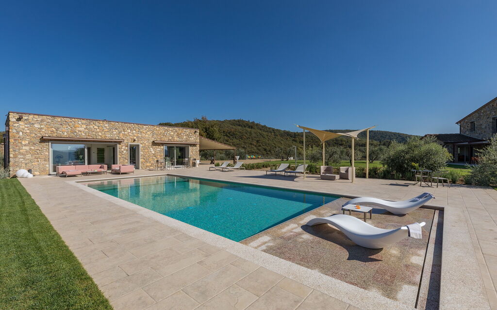 La Calcinaia Country House, Bucine: Autunno, Estate, Piscina, Primavera