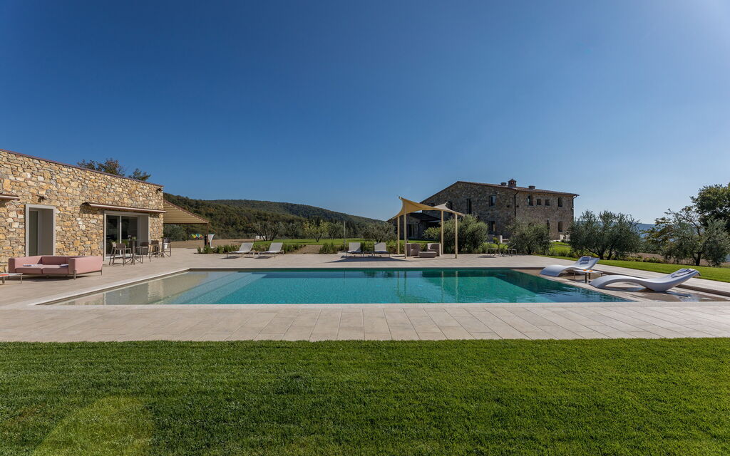 La Calcinaia Country House, Bucine: Autunno, Estate, Piscina, Primavera
