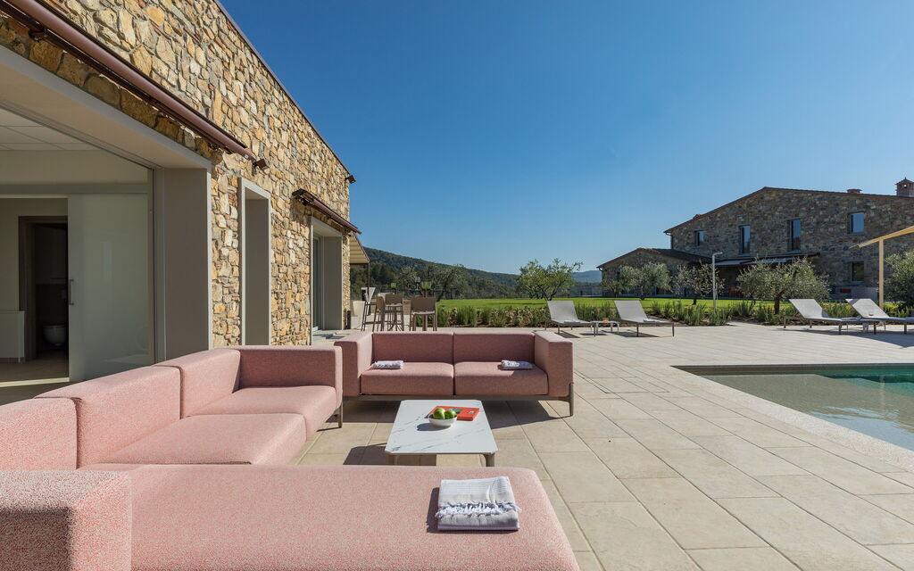 La Calcinaia Country House, Bucine: Autunno, Estate, Piscina, Primavera