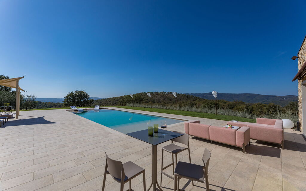 La Calcinaia Country House, Bucine: Autunno, Estate, Piscina, Primavera