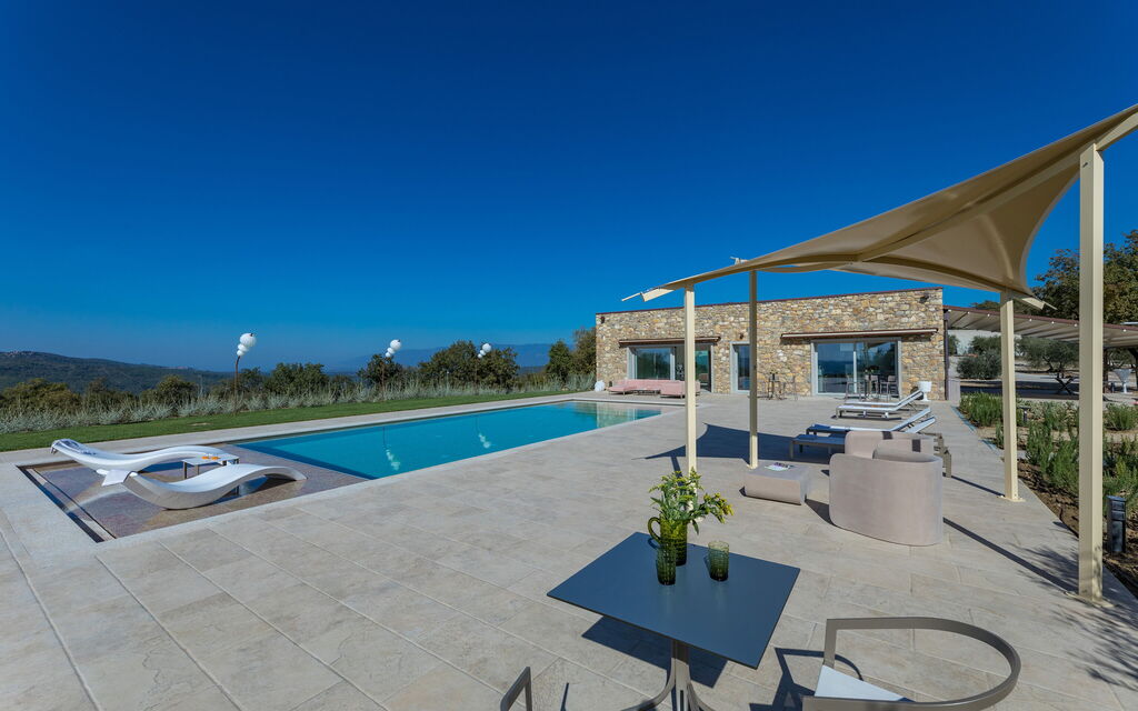 La Calcinaia Country House, Bucine: Autunno, Estate, Piscina, Primavera