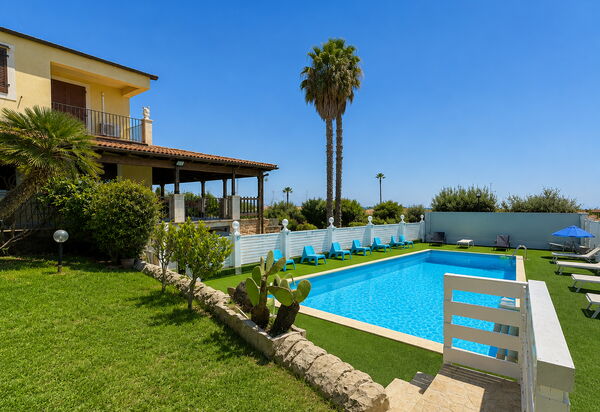 Villa Patrizia: Autunno, Estate, Giardino, Piscina, Primavera