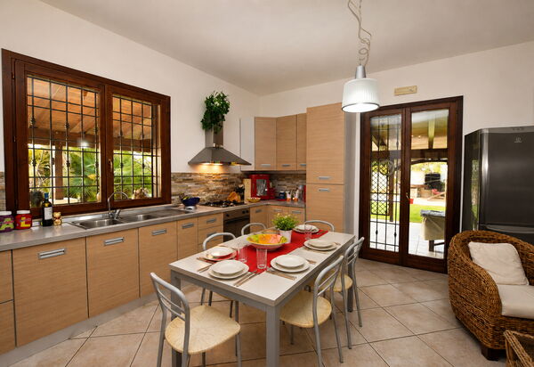Villa Patrizia: Autunno, Cucina, Estate, Primavera, Soggiorno