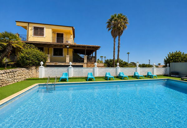 Villa Patrizia: Autunno, Estate, Giardino, Piscina, Primavera