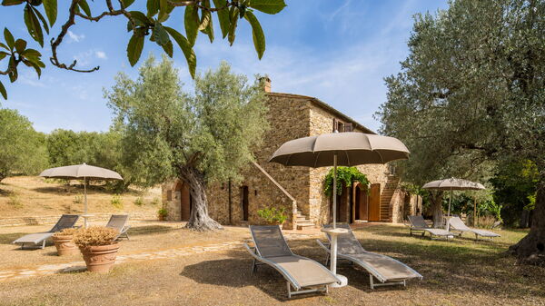 Casale le Lupe Apartments: Autumn, Spring, Summer