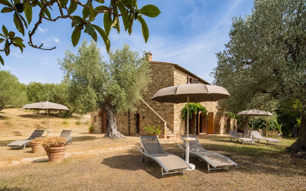 Casale le Lupe Apartments: Autumn, Spring, Summer