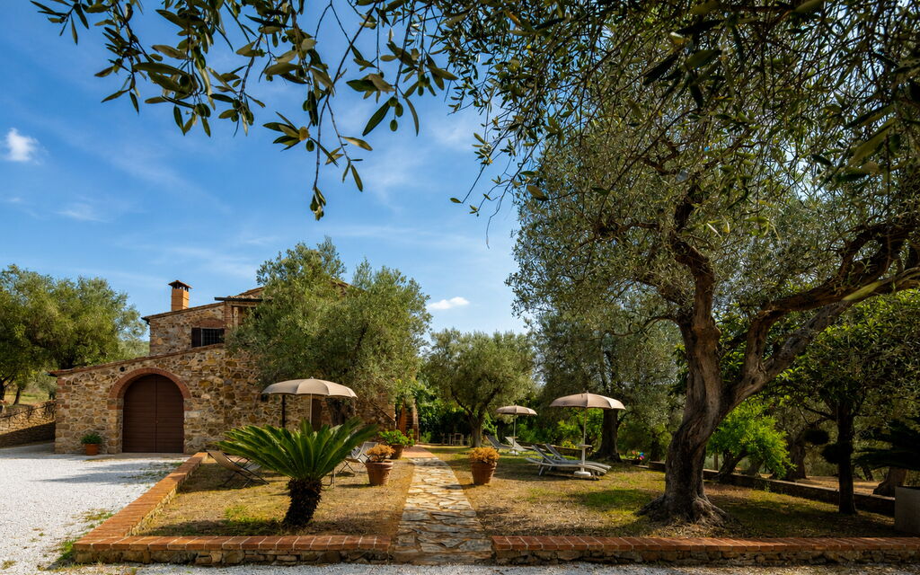 Casale le Lupe Apartments: Autumn, Spring, Summer