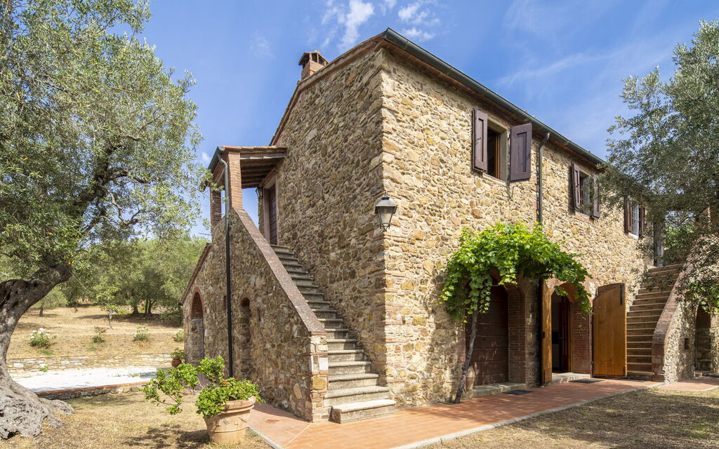 Casale le Lupe Apartments: Autumn, Spring, Summer
