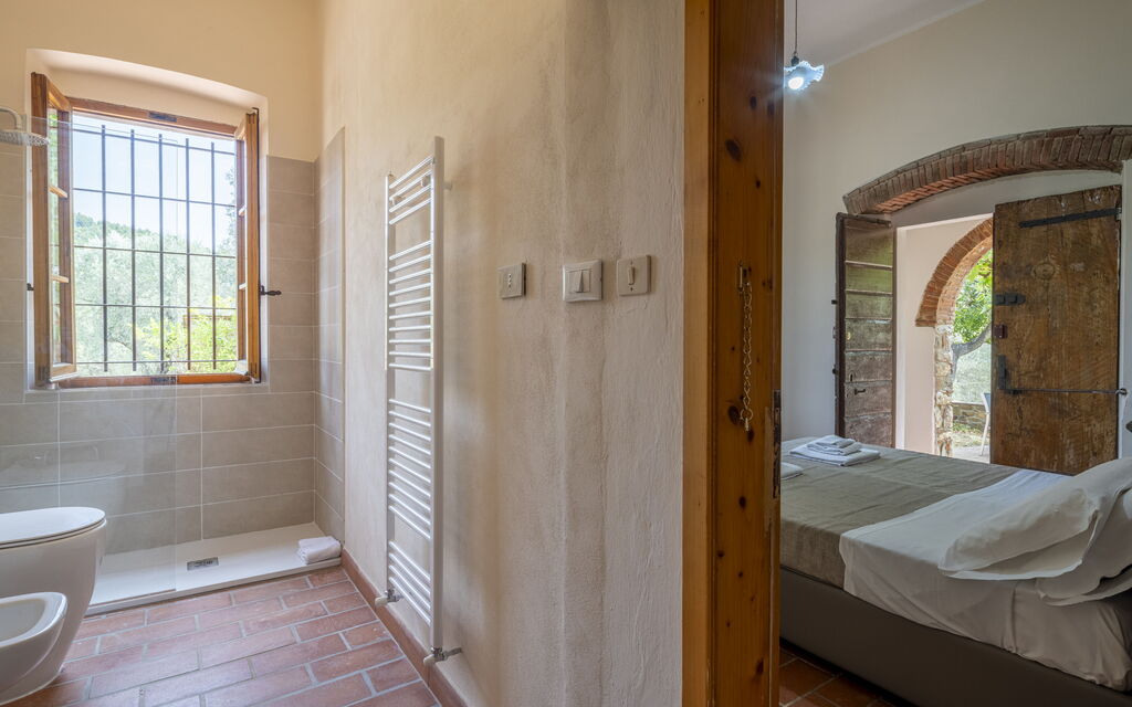Casale le Lupe Apartments - : Autumn, Bathroom, Spring, Summer