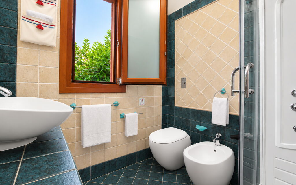 Villa Cristiana: Autumn, Bathroom, Spring, Summer