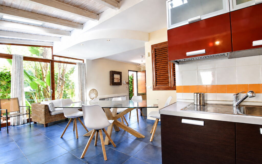 Villa Cristiana: Autumn, Kitchen, Living Room, Spring, Summer